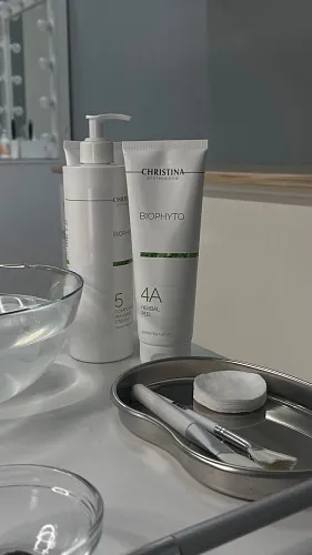 Восстановление и увлажнение кожи с профессиональным уходом Christina