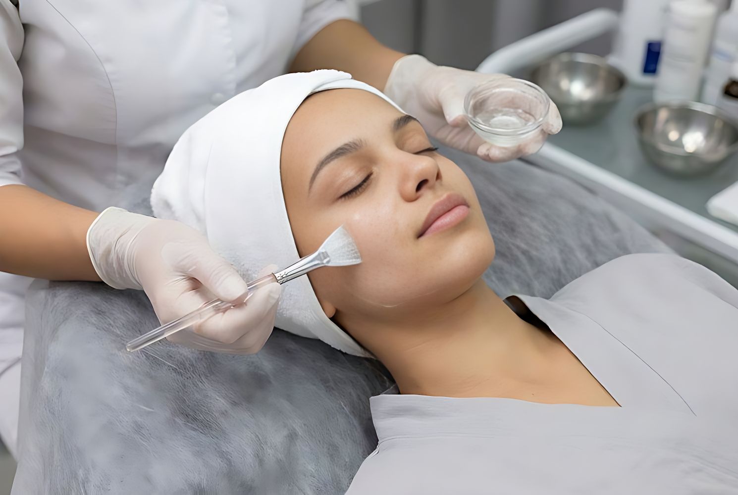 Химический пилинг лица