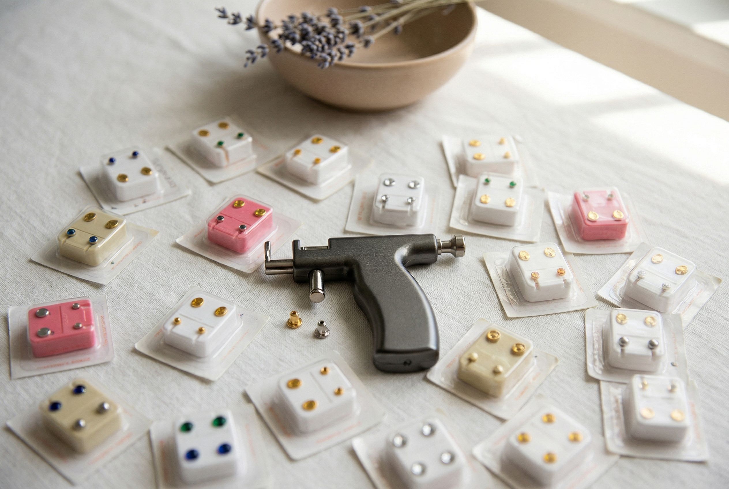 Прокол мочек ушей