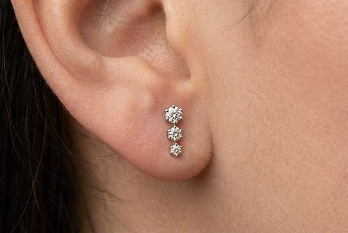 Прокол мочек ушей